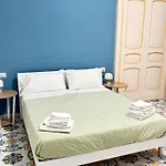 Bed & Breakfast La Maison Di Partenope 4*