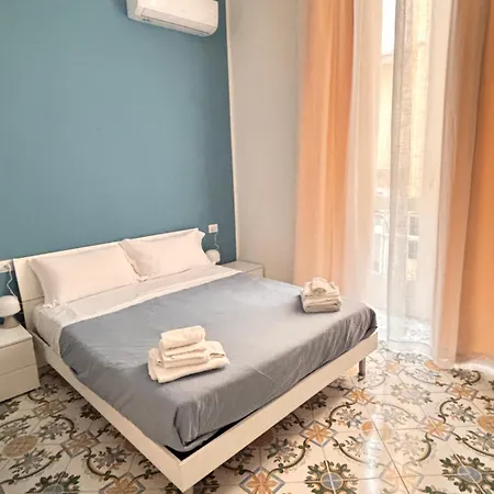 Bed & Breakfast La Maison Di Partenope Neapel
