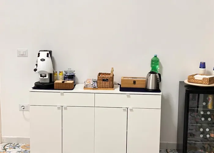 Oda ve Kahvaltı La Maison Di Partenope 4*